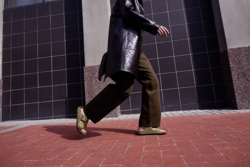 r1030382 n1030395
ARIZONA BIG BUCKLE HEX
TABACCO BROWN | NATURAL LEATHER OILED